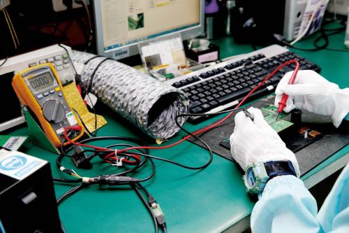 尼康D5200表现怎么尼康D5200好用吗？(尼康5200)